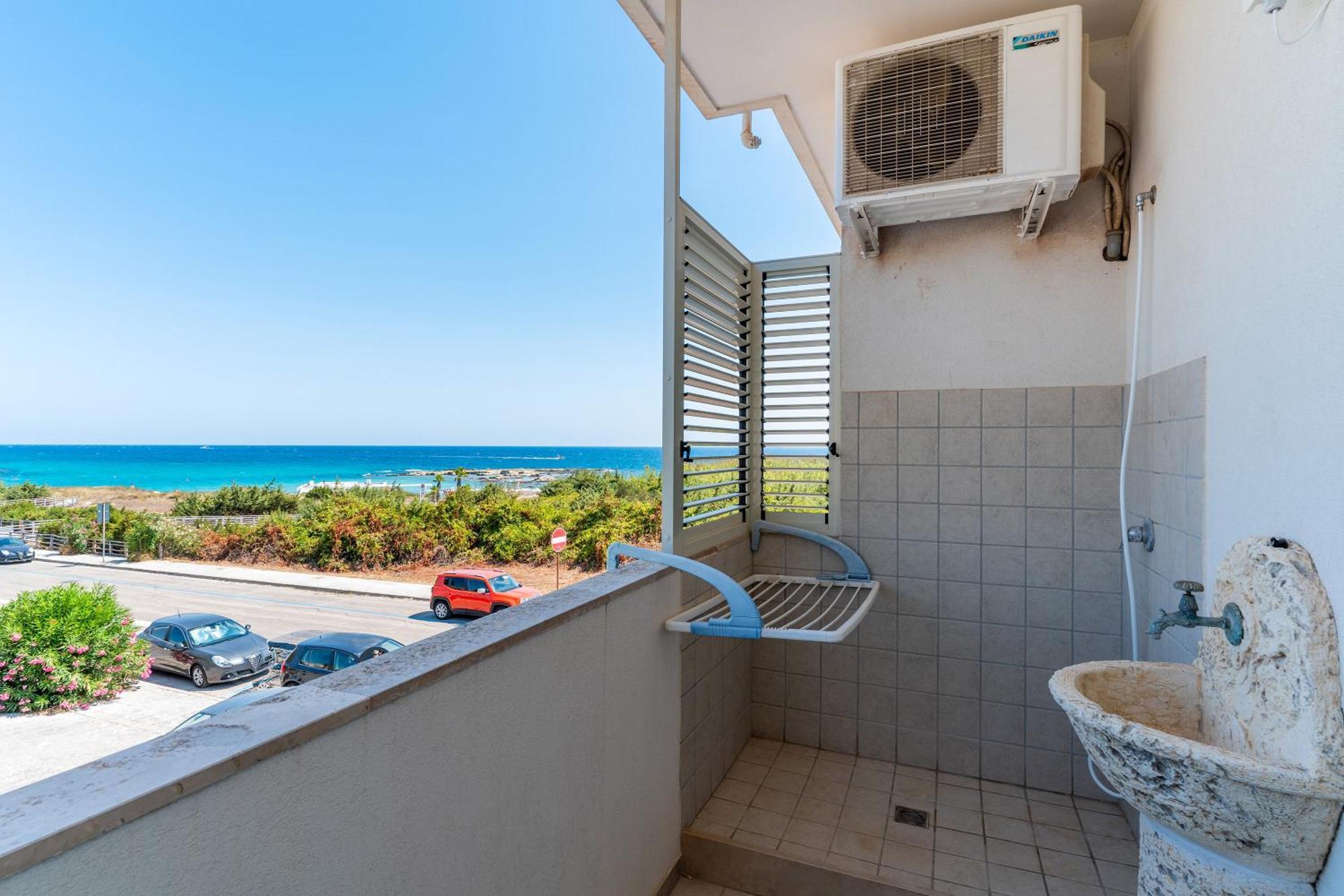 Beachfront Apartment With Amazing Sea View Balconies Otranto Kültér fotó